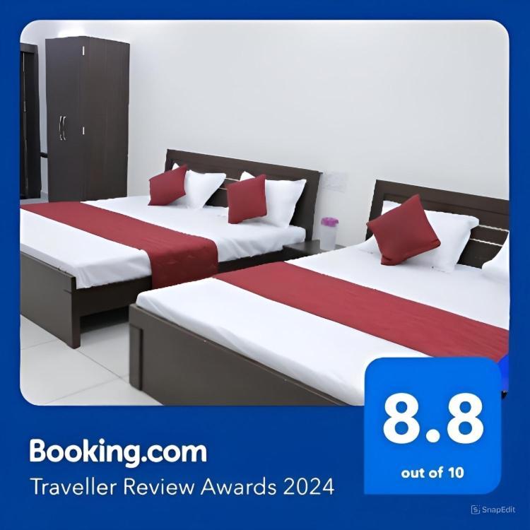 Hotel Jag Laxmi Palace Prime Location Main Road Near Mahakal Temple And Railway Station Ujjain Ngoại thất bức ảnh